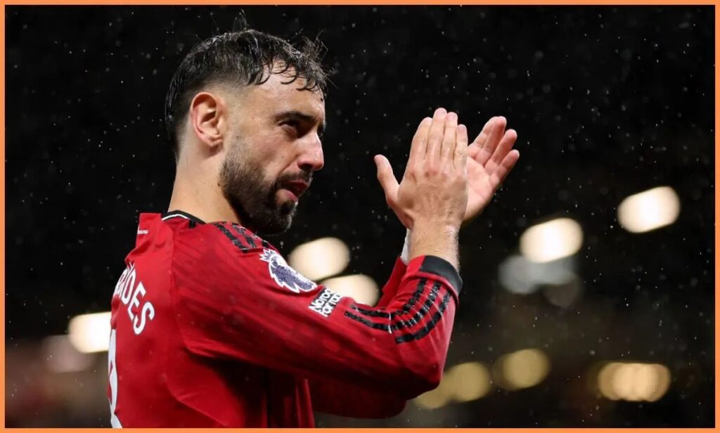 Bruno Fernandes applauding Man United fans