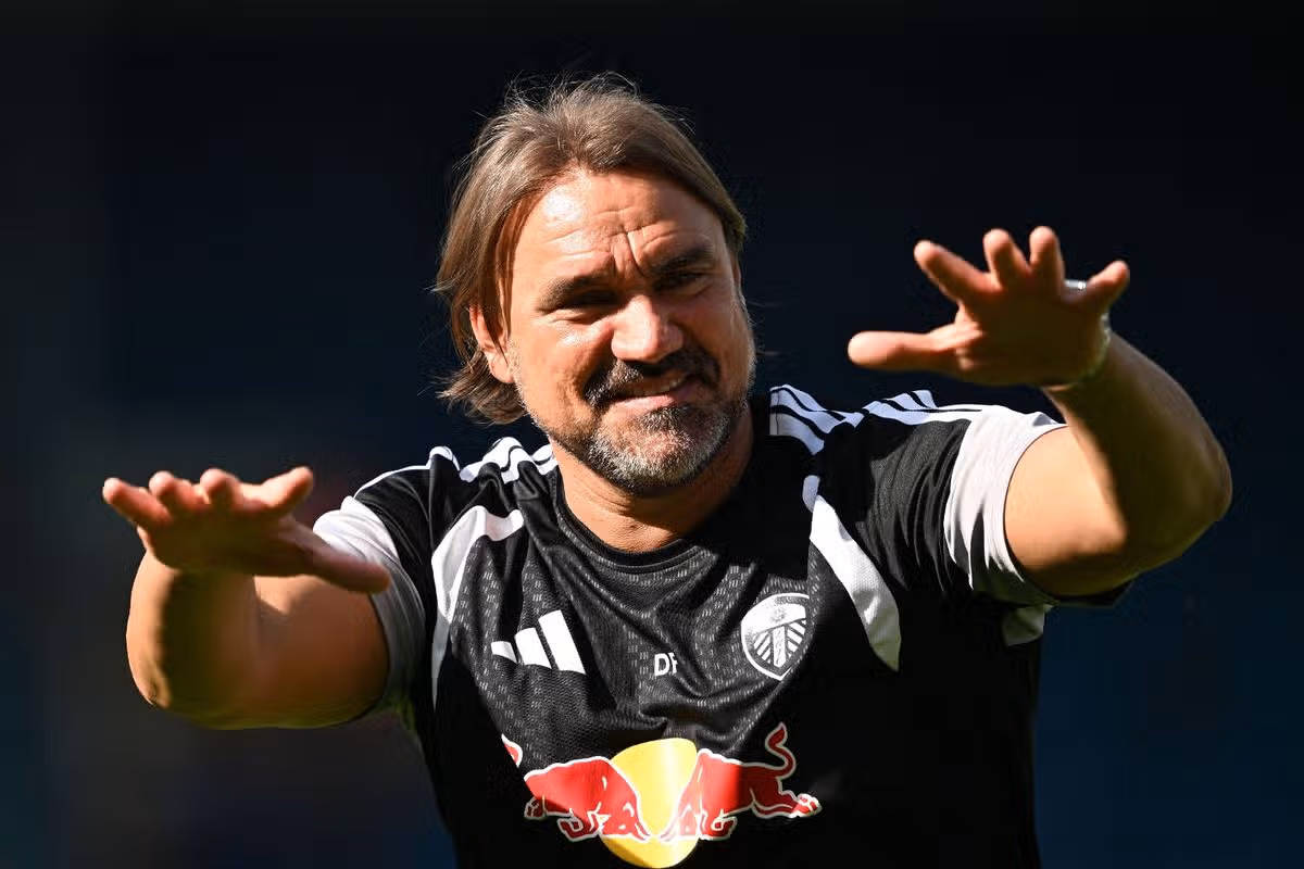 Daniel Farke celebrating after a Leeds United match