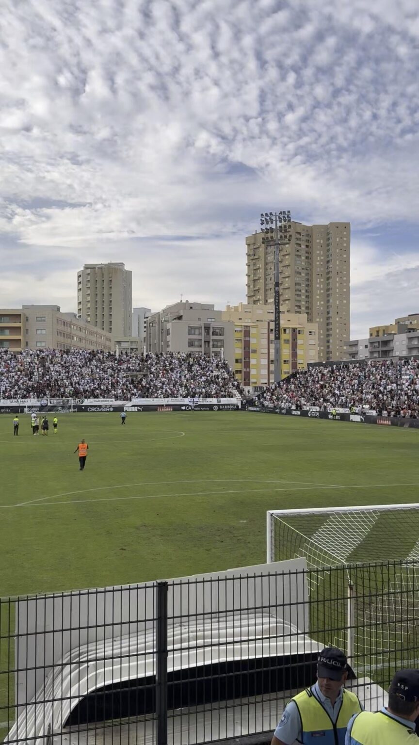 Ambiente tenso no Varzim SC x Vitoria SC - Torneio de Verão da Póvoa de Varzim