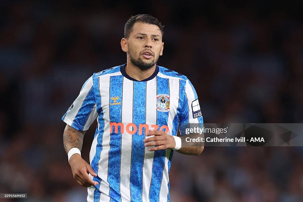 Gustavo Hamer on pitch vs Arsenal (Photo by Catherine Ivill - AMA via Getty Images)
