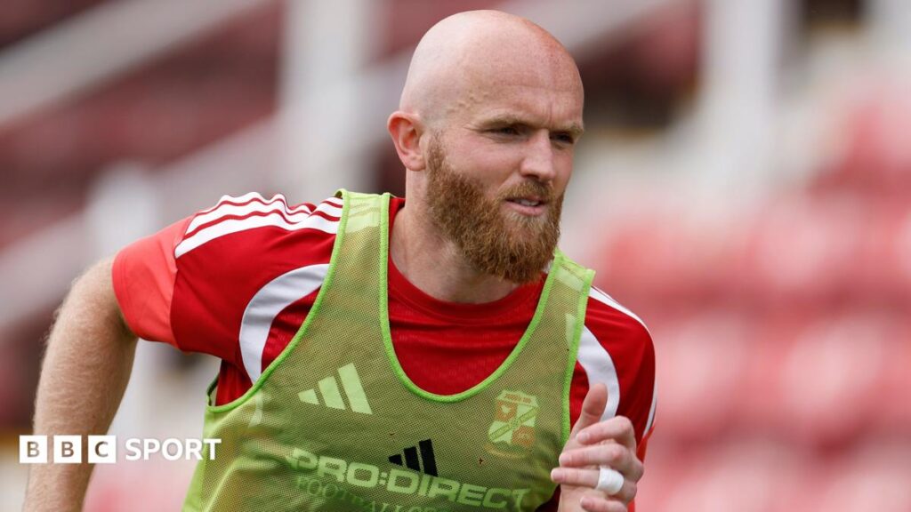 Jonny Williams: Eastleigh sign ex-Wales international midfielder Jonny Williams: Eastleigh sign ex-Wales international midfielder
