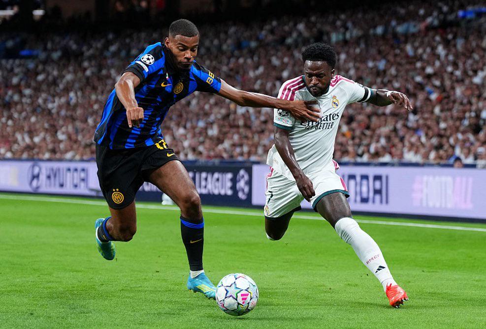 Chivu: “Diouf played a great game against the two best wingers in the world.”