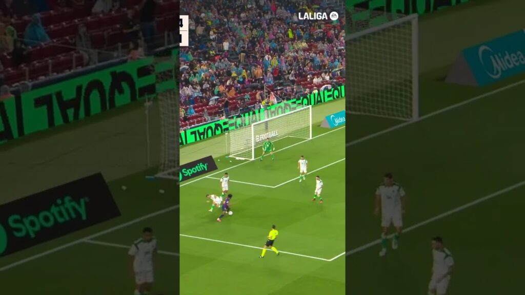 If you blink, you’ll miss Adeyemi’s nutmeg 🌰 #LaLigaHighlights If you blink, you'll miss Adeyemi's nutmeg 🌰 #LaLigaHighlights